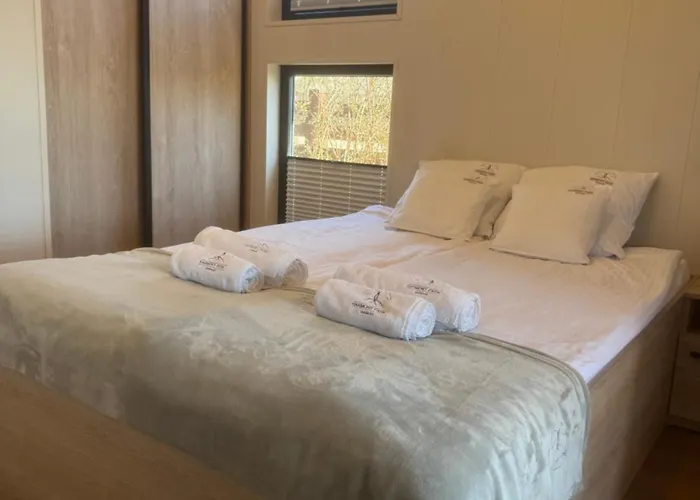 فيلة Harmony Park